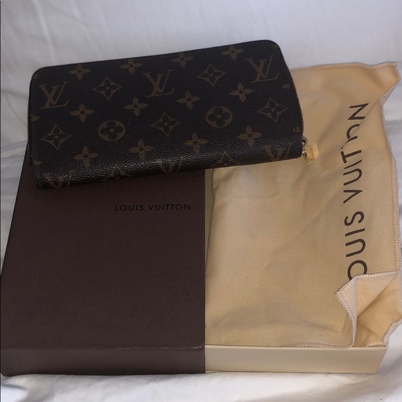 LOUIS VUITTON CLASSIC ZIPPY WALLET SOLD OUT - Picture 4 of 14